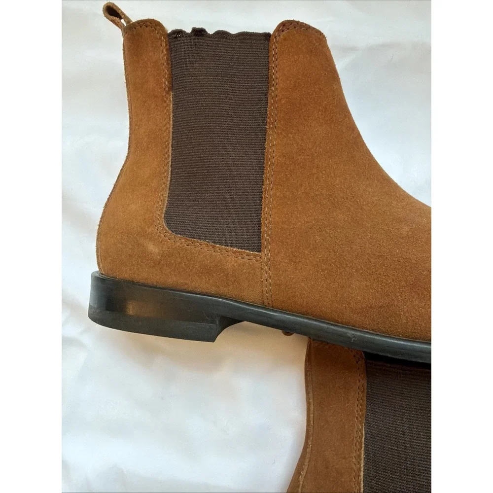 Donald Pliner Roccocs Mens Tan Suede Chelsea Boots Size 8M  Ankle Boots Academia